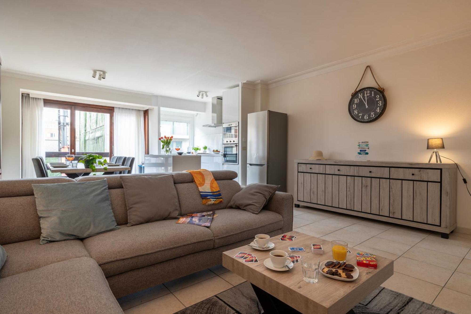 Weloveoostende - Newly Renovated Large Apartment 150M From The Beach - Including Bed Sheets And Final Clea-Ning Екстер'єр фото