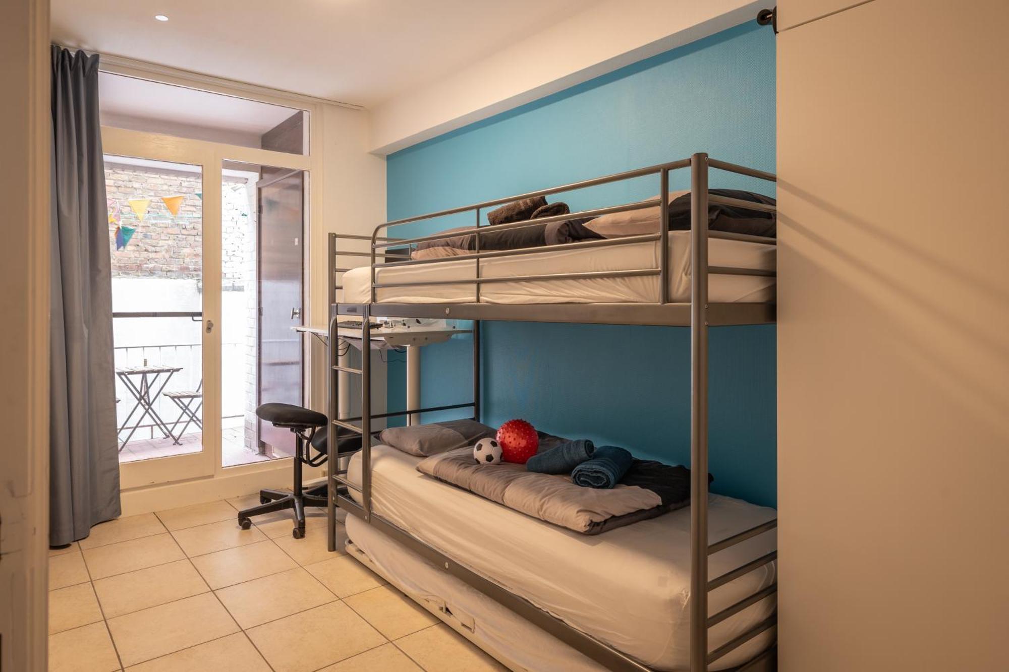 Weloveoostende - Newly Renovated Large Apartment 150M From The Beach - Including Bed Sheets And Final Clea-Ning Екстер'єр фото