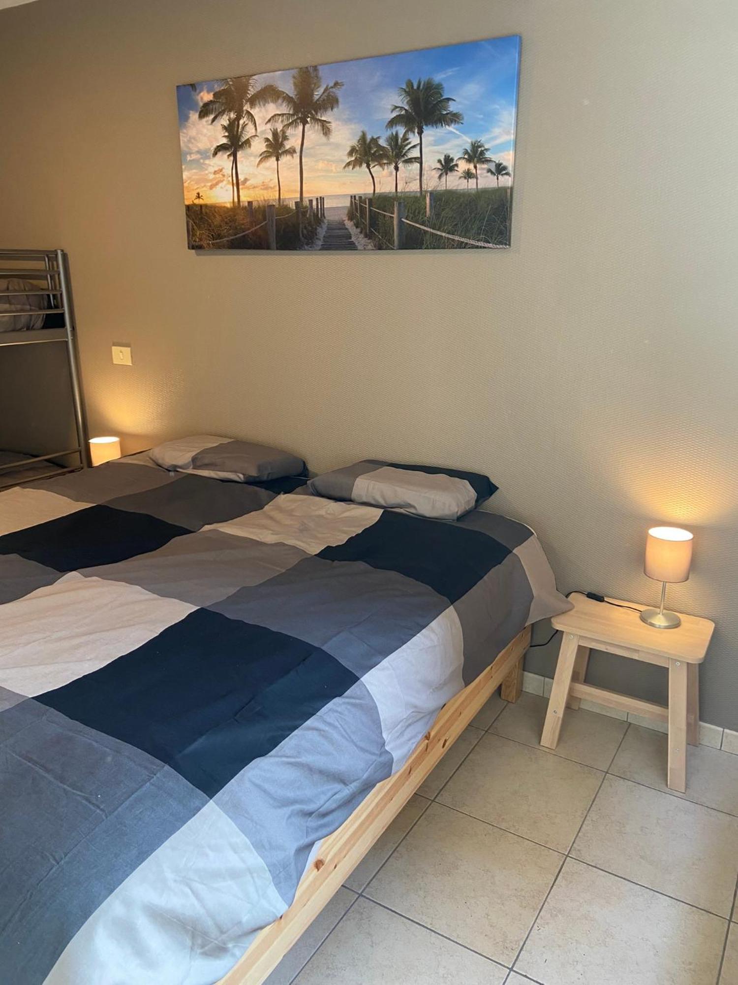 Weloveoostende - Newly Renovated Large Apartment 150M From The Beach - Including Bed Sheets And Final Clea-Ning Екстер'єр фото